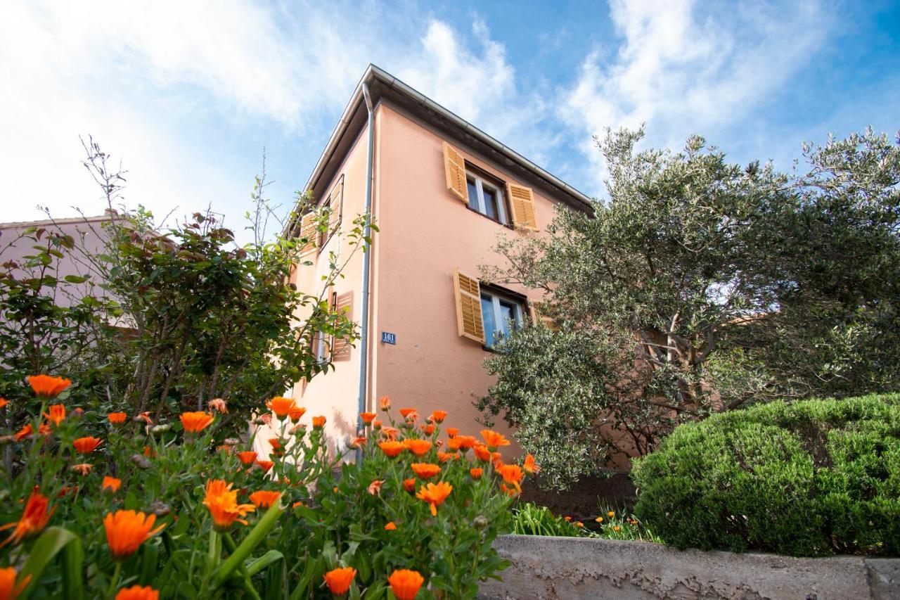 Sunny Garden Sibenik, Cozy Apartment Near Old Town エクステリア 写真