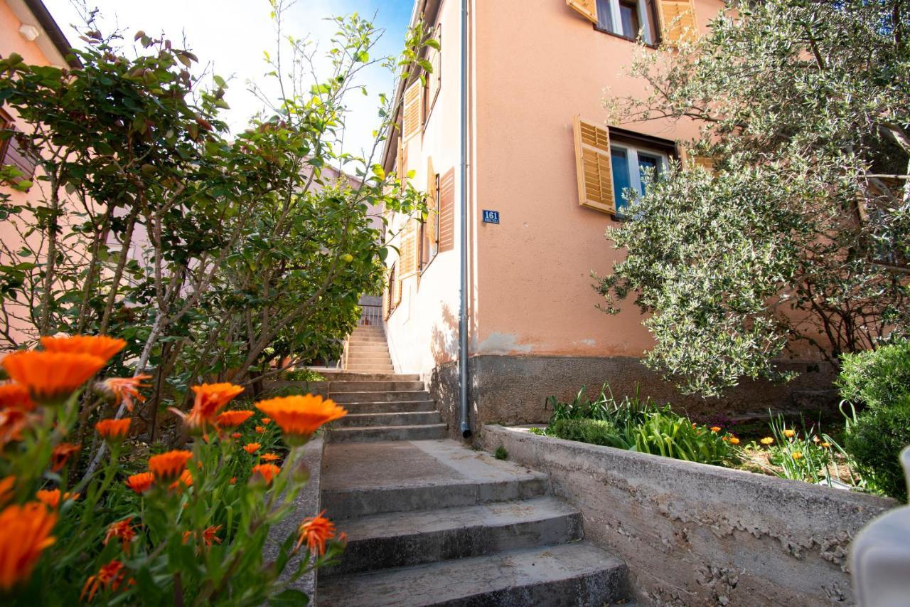 Sunny Garden Sibenik, Cozy Apartment Near Old Town エクステリア 写真