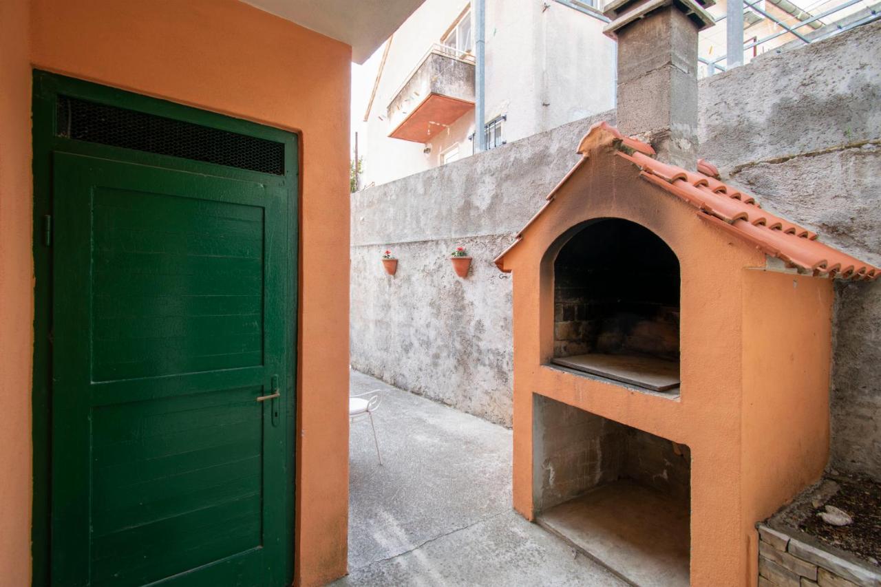 Sunny Garden Sibenik, Cozy Apartment Near Old Town エクステリア 写真